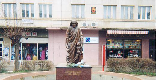 Denkmal "Mutter Theresa" in Prishtina